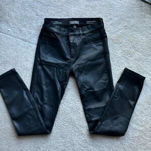 DL1961 coated jeans. Skinny. Side stripe detail.